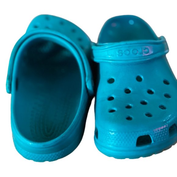 womens turquoise crocs